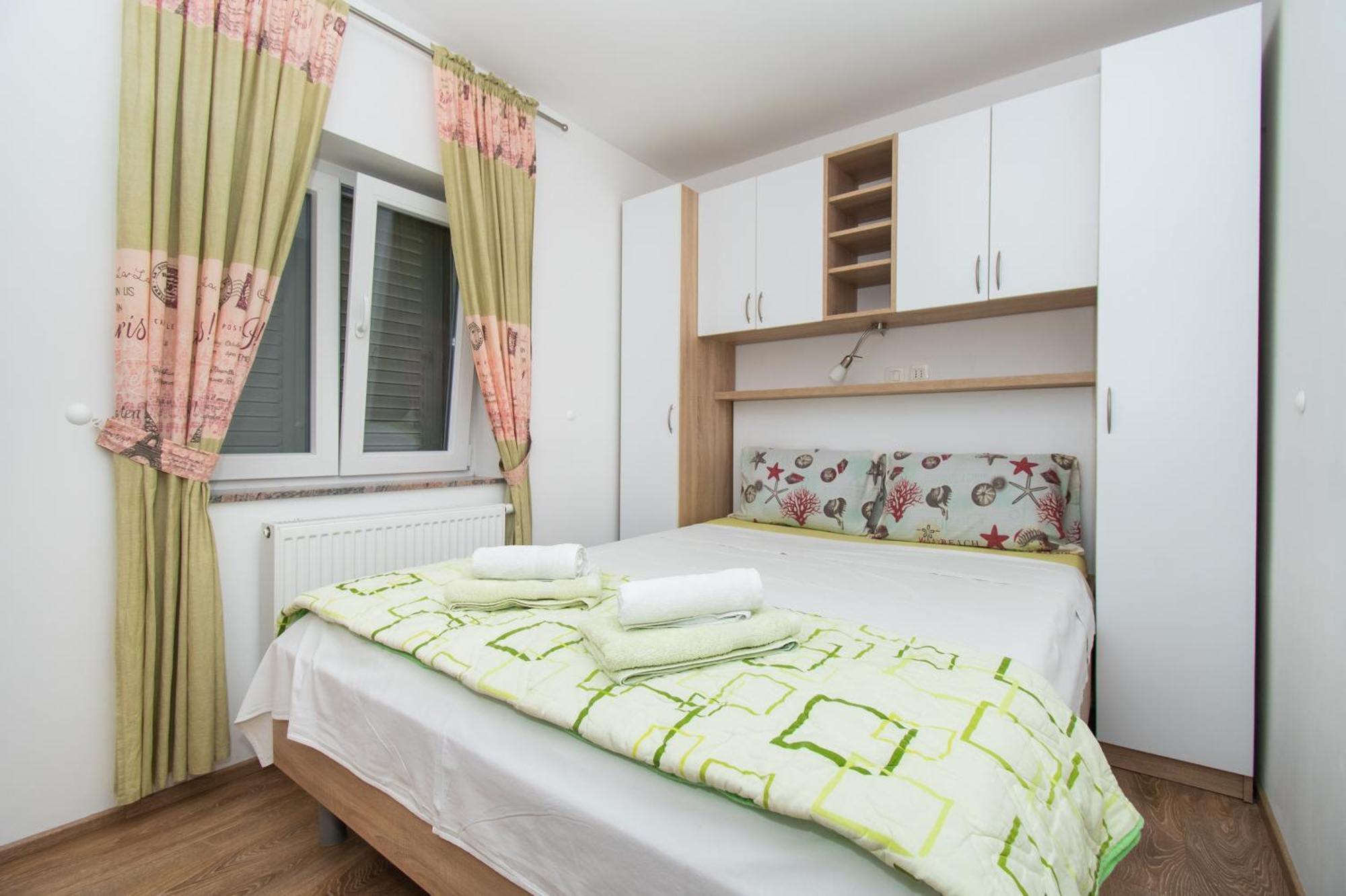 Apartments Galic ชิเบนิก ภายนอก รูปภาพ