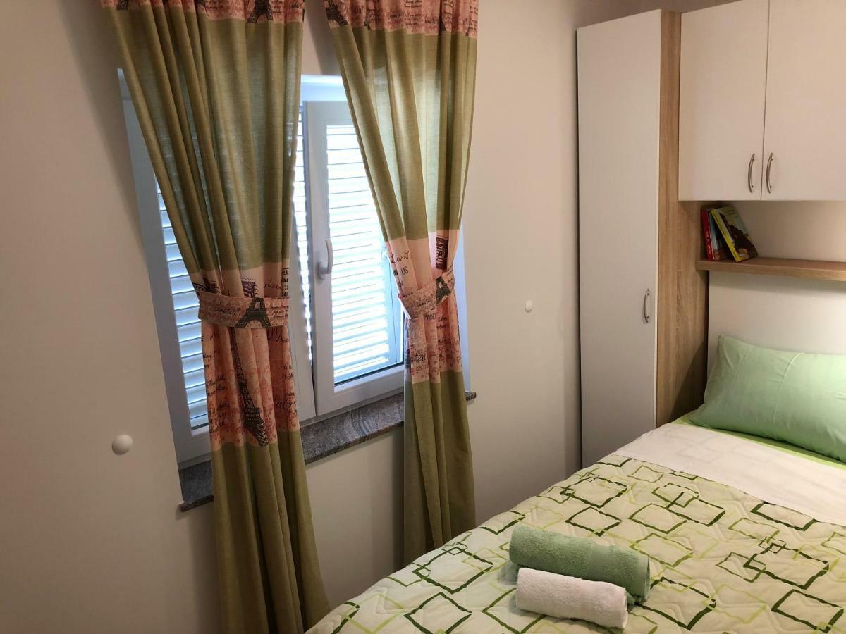 Apartments Galic ชิเบนิก ภายนอก รูปภาพ